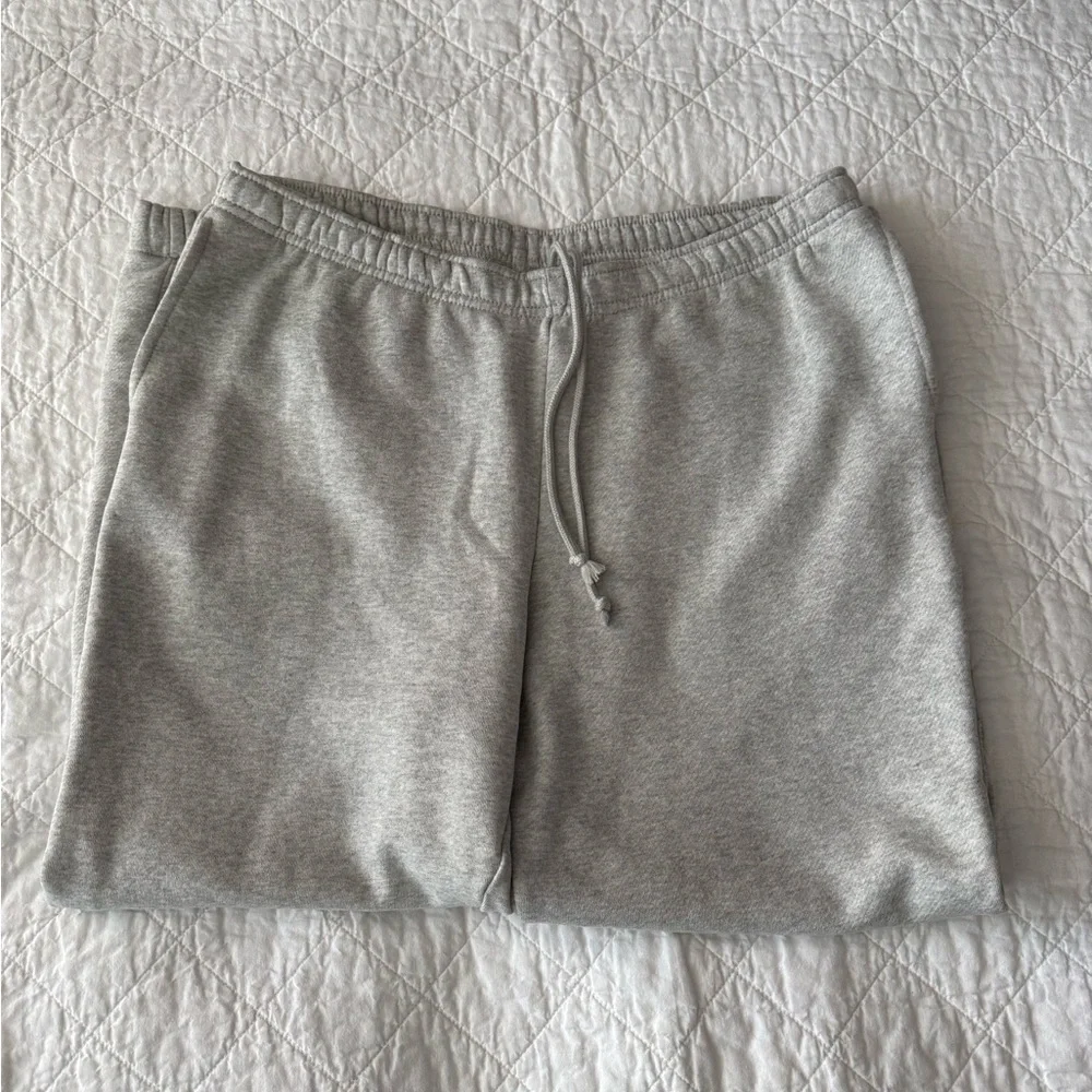 NWOT Universal Thread Cozy Gray Sweatpants - Picture 5 of 6